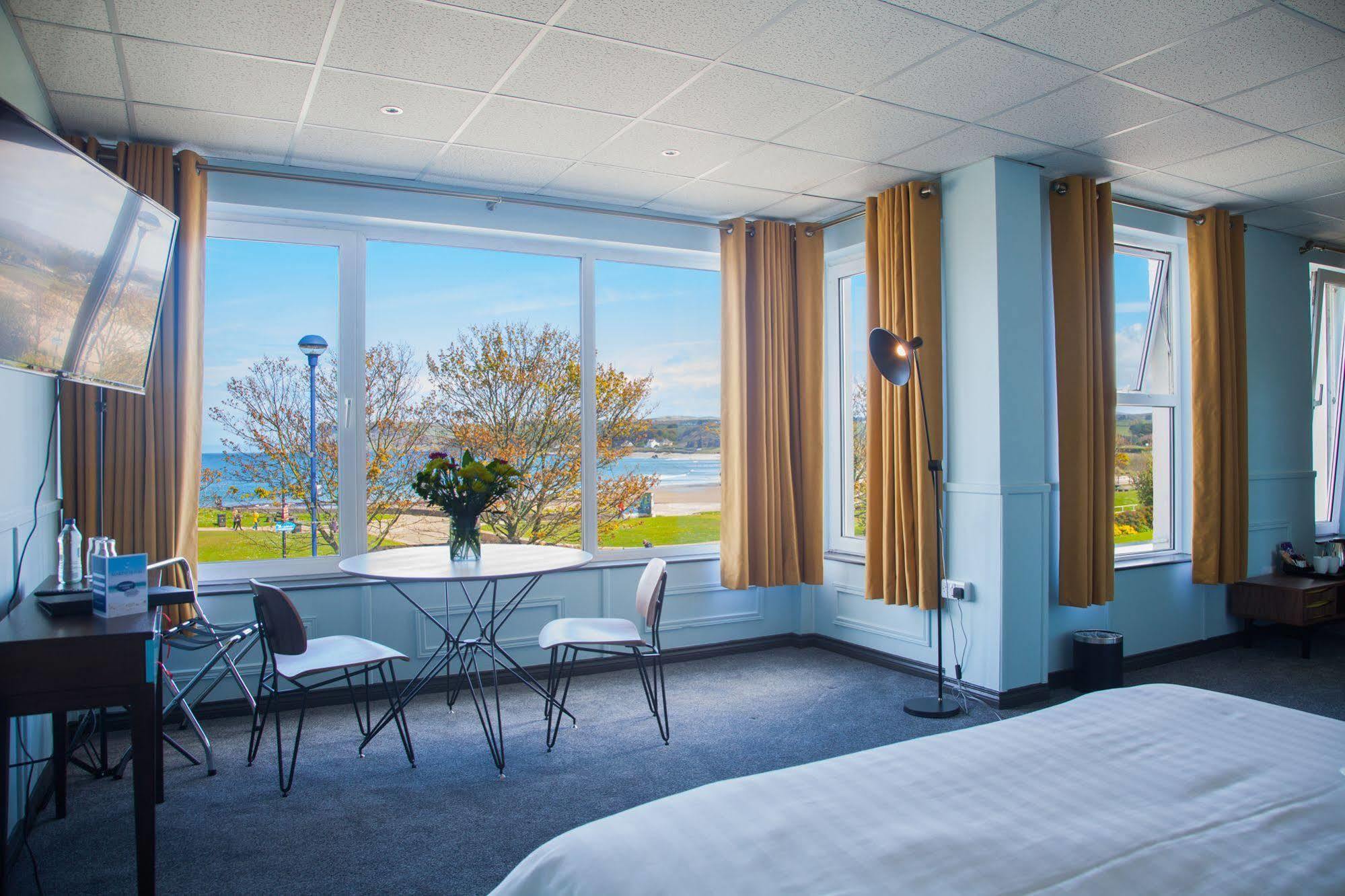 Marine Hotel บัลลีคาสเซิล ภายนอก รูปภาพ